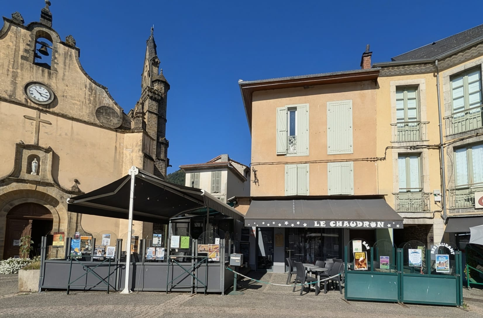 Fonds de commerce au coeur du village