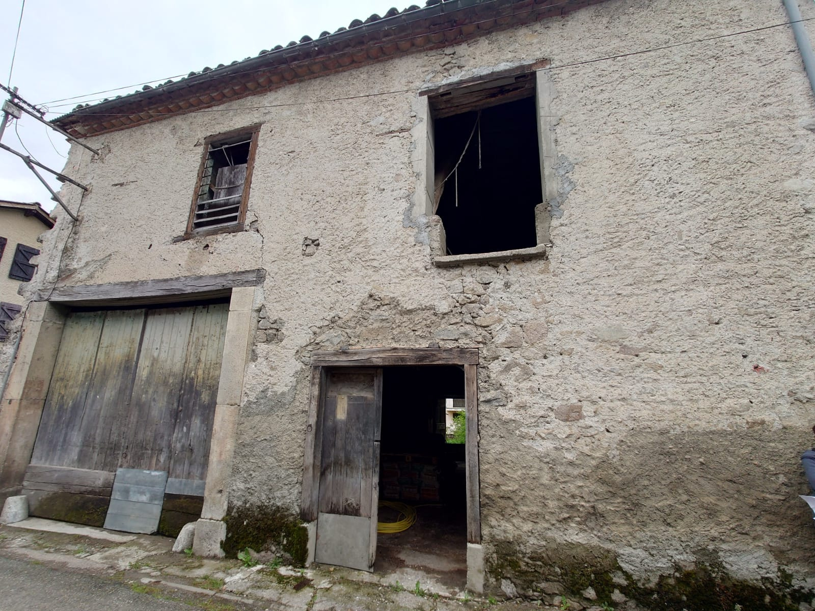 Grange avec jardin à rénover